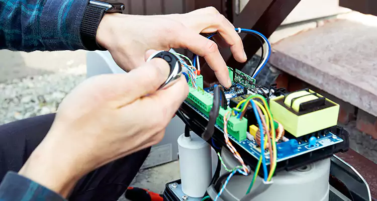 Automatic Driveway Gate Repair in Poinciana, FL