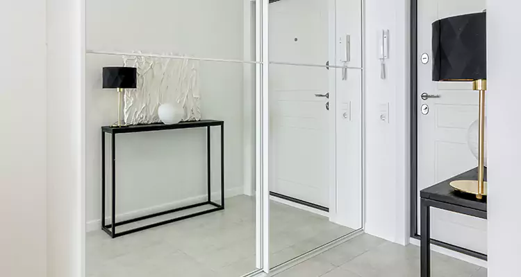 Mirrored Bifold Closet Doors Repair in Poinciana, FL