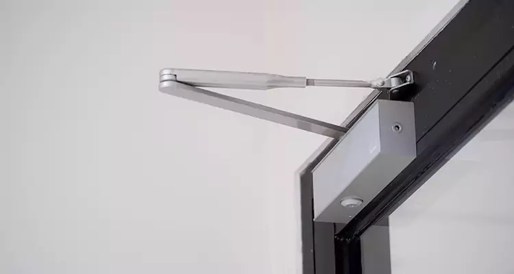 Screen Door Closer Repair in Poinciana, FL