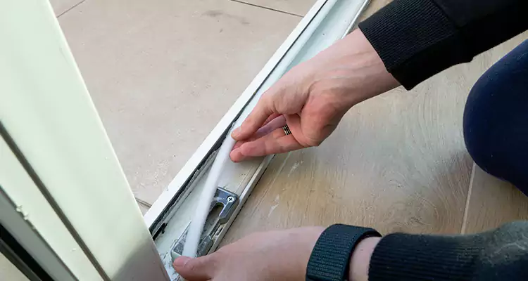 Garage Door Off Track Repair in Poinciana, FL