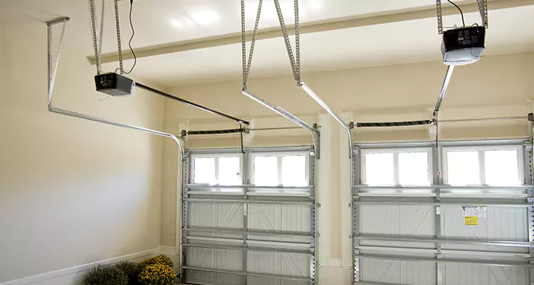 Residential Emergency Garage Door Repair in Poinciana, FL