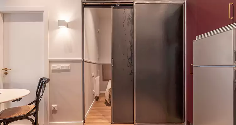 We Fix Closet Sliding Door in Poinciana, FL 