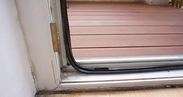 Why Choose Us for Leaking Sliding Glass Door Repair in Poinciana, FL?