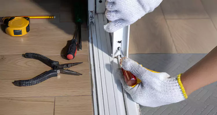 Screen Door Wheel Replacement in Poinciana, FL