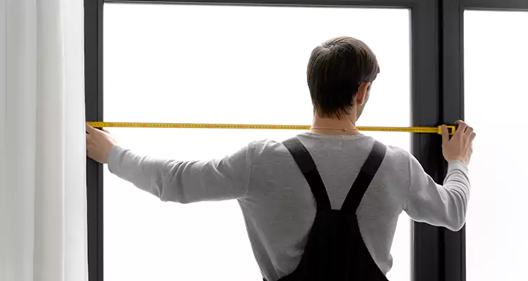 Retractable Deck Screens Repair in Poinciana, FL