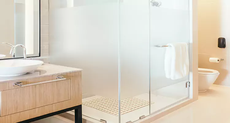 Expert Shower Door Fix and Repair in Poinciana, FL