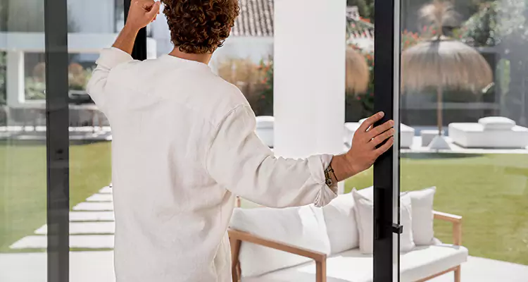 Fix Backyard Sliding Door Hard To Operate in Poinciana, FL